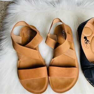 Bundle of 2 Women’s Shoes | Top Moda Tan Sandals & Navy Flats | Size 6.5–7